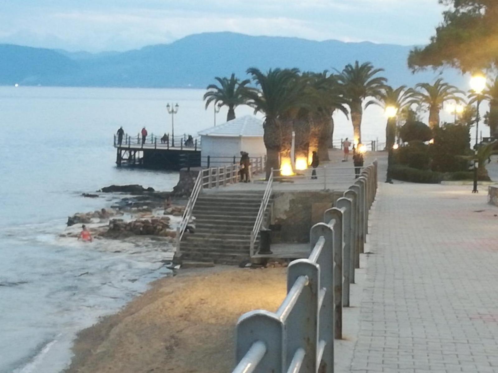 Modern Studio By The Sea Loutra Edipsou  Dış mekan fotoğraf