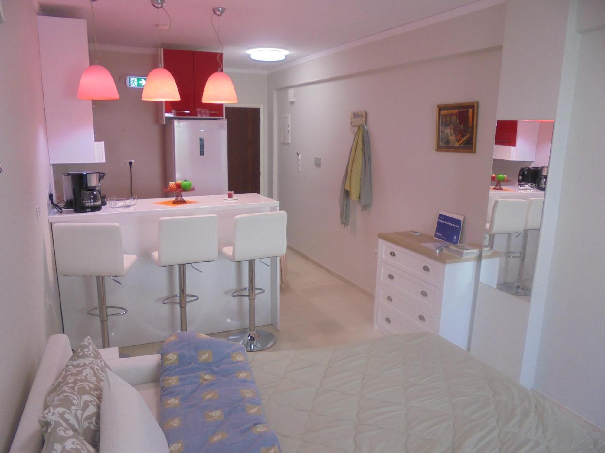 Modern Studio By The Sea Loutra Edipsou  Dış mekan fotoğraf